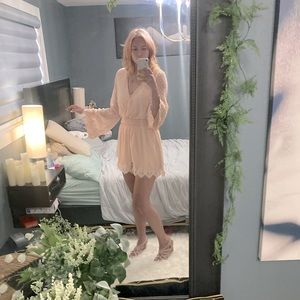 Lulu’s Lace and dot pale pink romper dress - M